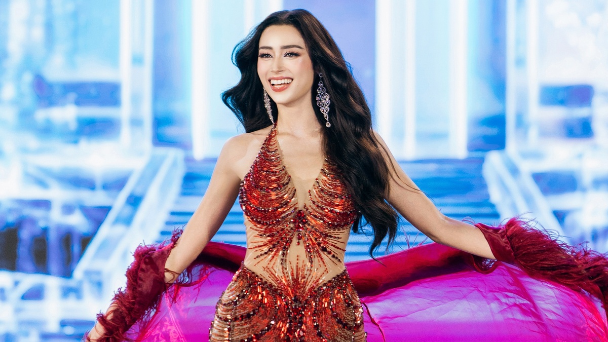 Sắc vóc tân Miss Grand Vietnam Emoura Phạm