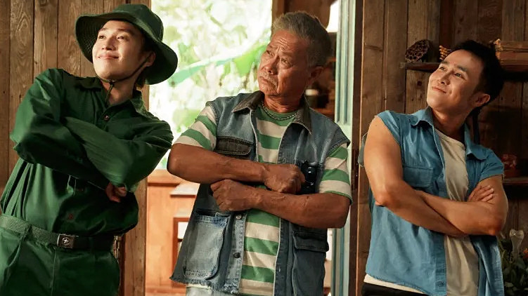 'Nghỉ hè sợ nghỉ hưu' cùng loạt phim ra rạp tháng 8