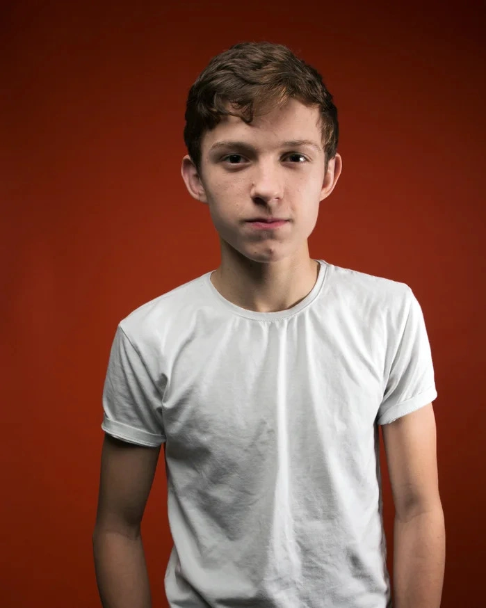 Tom Holland lúc lên chín tuổi. Ảnh: Richard Saker/The Observer