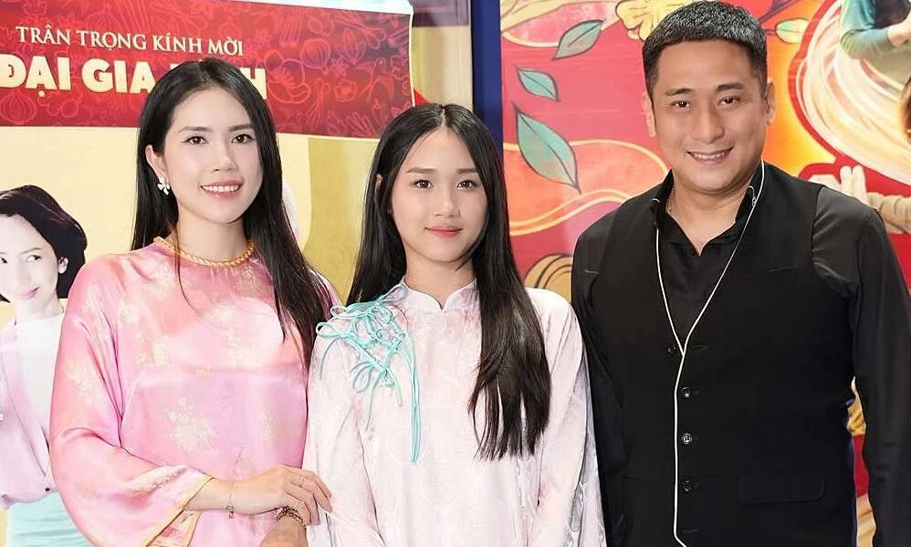 Con gái tuổi teen của Minh Tiệp