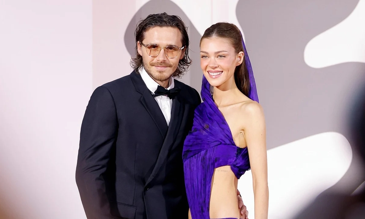Vợ chồng Brooklyn Beckham thu hút trên thảm đỏ Venice