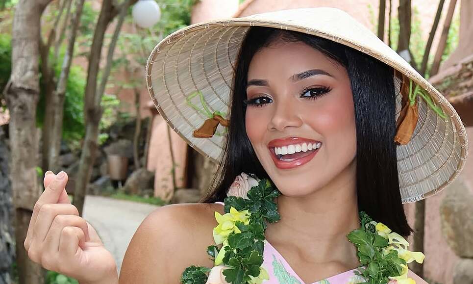 Sắc vóc tân Hoa hậu Thế giới