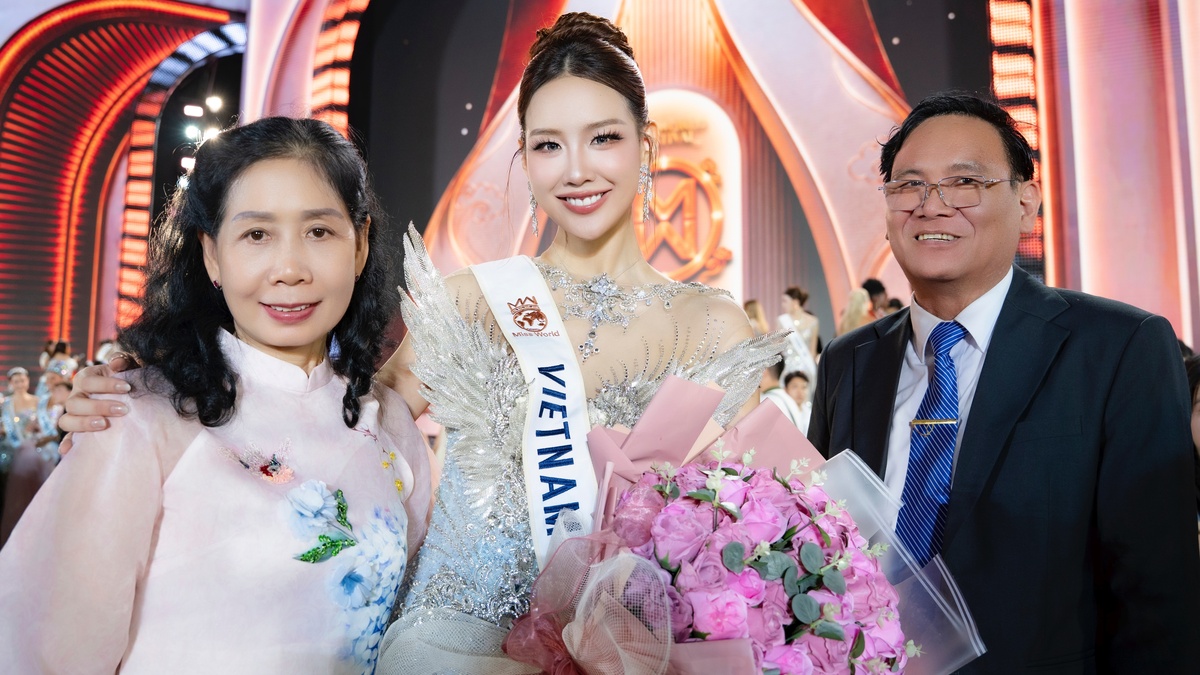 Bảo Ngọc: 'Tôi hạnh phúc khi kết nối bố mẹ sau ly hôn'