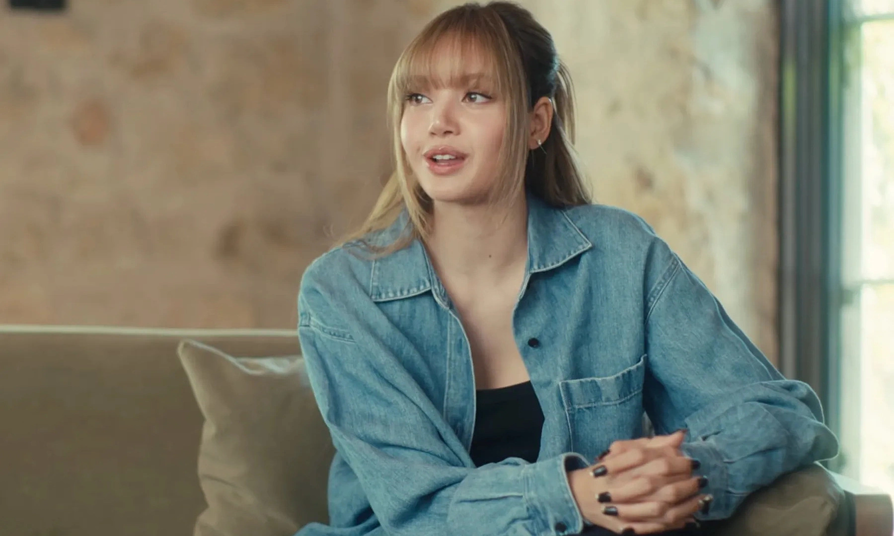 Lisa nhìn lại 10 năm gắn bó Blackpink - Báo VnExpress Giải trí