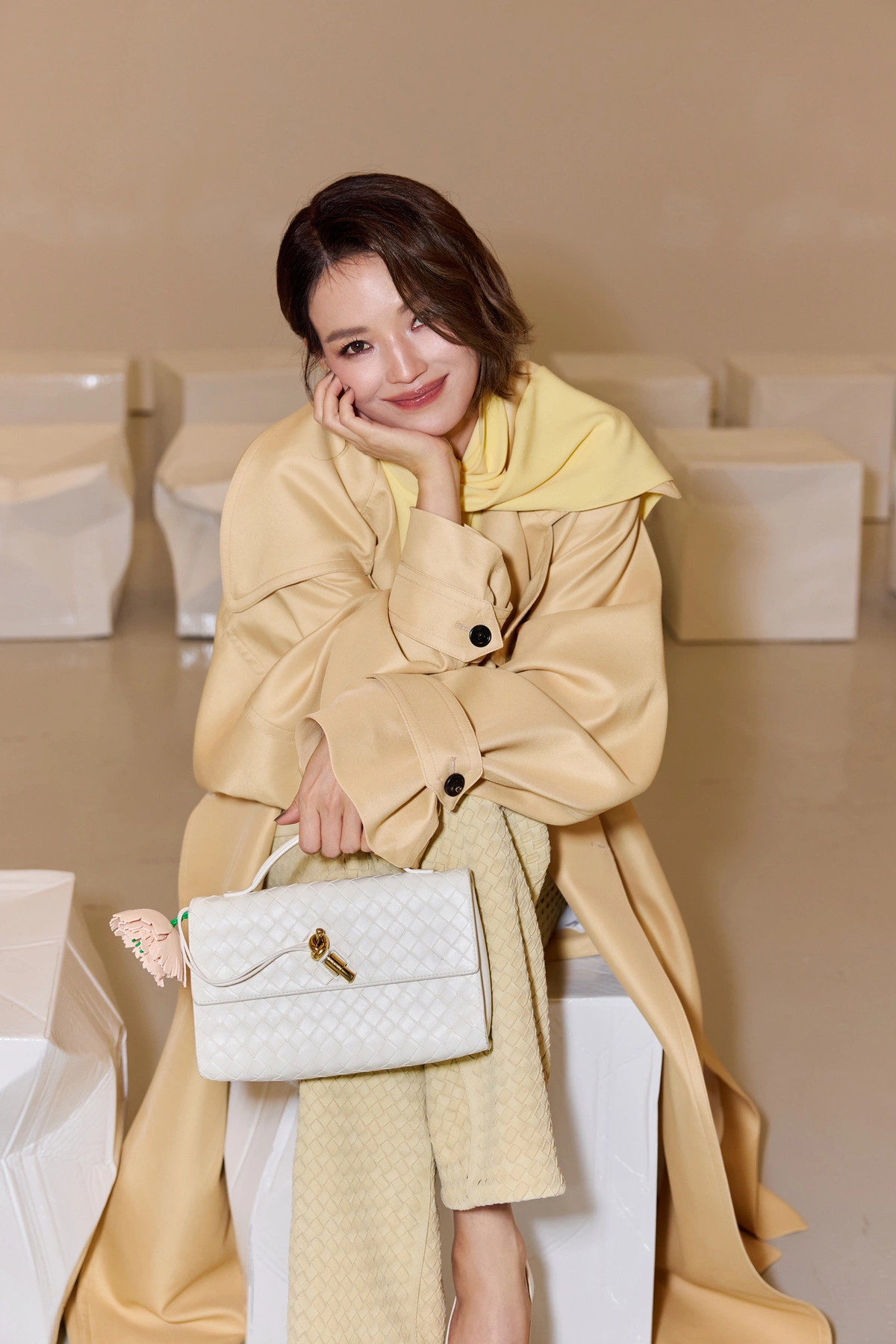 Thư Kỳ, Song Hye Kyo khoe sắc