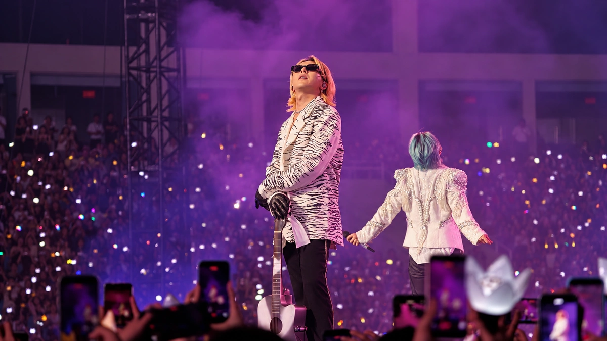Bữa tiệc âm nhạc của BigBang cùng hàng chục nghìn fan ở Mỹ Đình